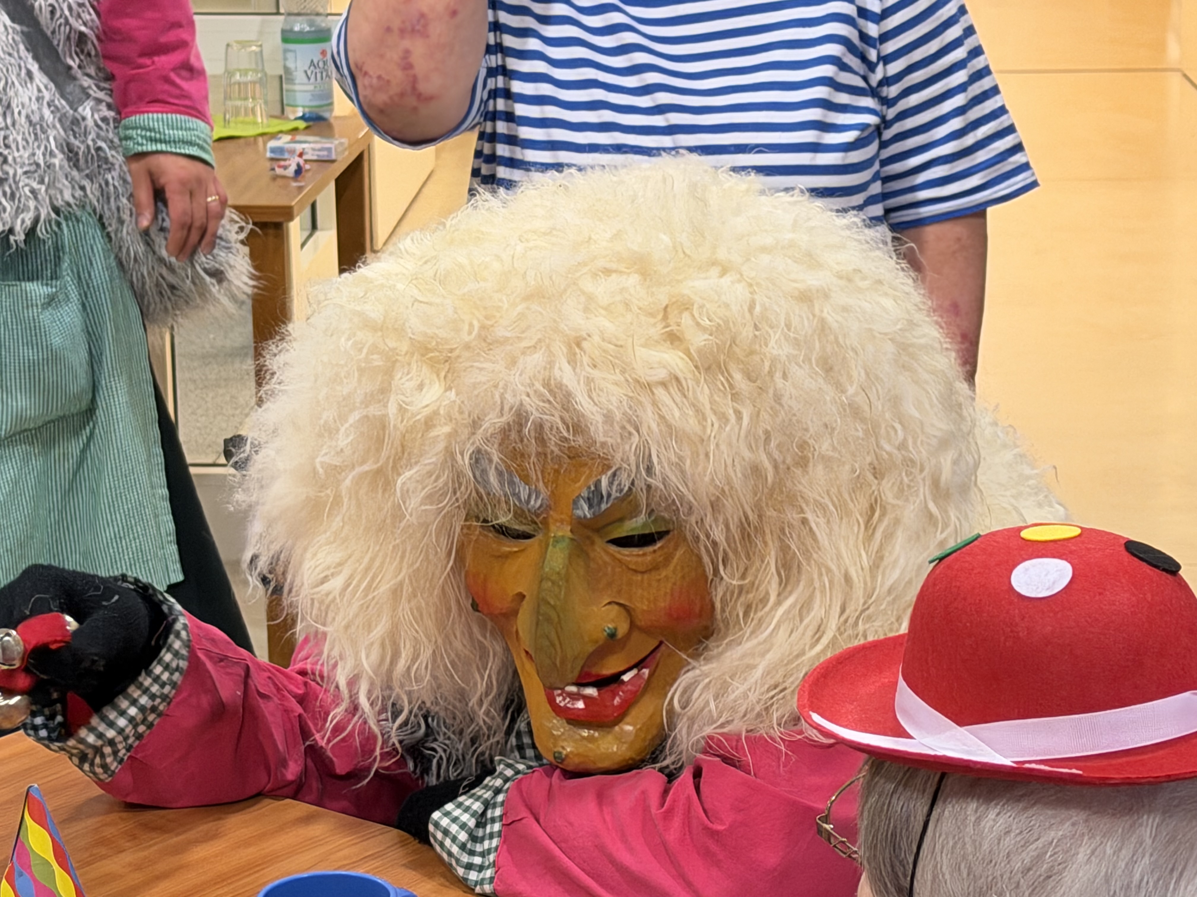 Narri Narro – Schmotziger Donnerstag im Rheinblick!