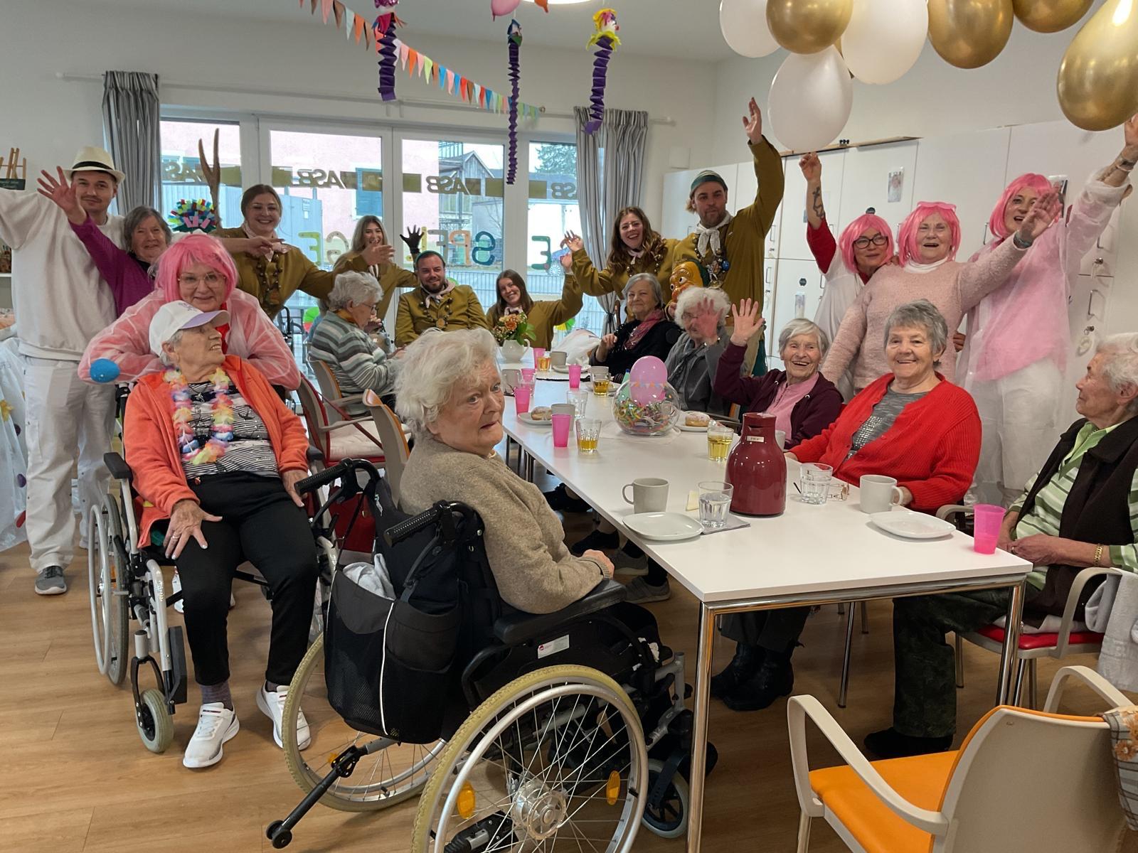 Närrischer Donnerstag in unserer Tagespflege in Appenweier